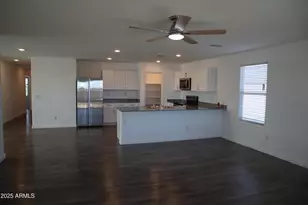 1267 W Flowstone Trail, Benson, AZ 85602 - Photo 8