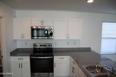 1267 W Flowstone Trail, Benson, AZ 85602 - Photo 4