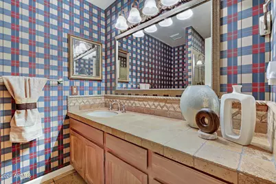 6814 N 17th Place, Phoenix, AZ 85016 - Photo 32