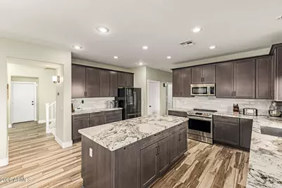 17729 W Voltaire Street, Surprise, AZ 85388 - Photo 4