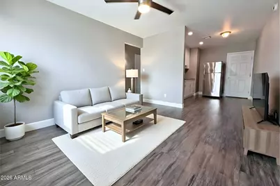 550 W 9th Street #4, Mesa, AZ 85201 - Photo 2