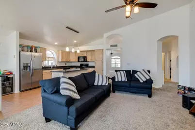 10186 Hacienda Drive, Goodyear, AZ 85338 - Photo 12