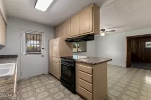 7931 E Monte Vista Rd, Scottsdale, AZ 85257 - Photo 12