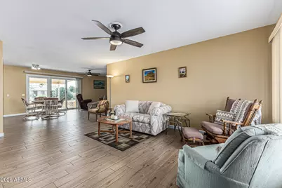 9625 W Briarwood Circle N, Sun City, AZ 85351 - Photo 8