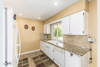 9625 W Briarwood Circle N, Sun City, AZ 85351 - Photo 12