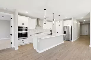 7754 N 78th Dr, Glendale, AZ 85303 - Photo 6