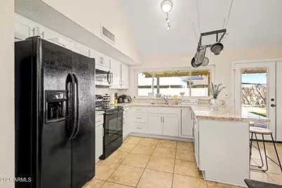 4202 W Aster Drive, Phoenix, AZ 85029 - Photo 8