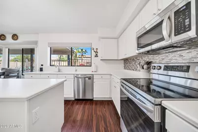 4338 E Meadow Drive, Phoenix, AZ 85032 - Photo 8