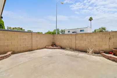 8225 E Berridge Lane, Scottsdale, AZ 85250 - Photo 22