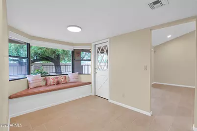 10417 E Cinnabar Avenue, Scottsdale, AZ 85258 - Photo 18