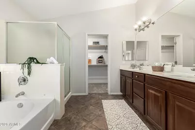 17845 W Hearn Road, Surprise, AZ 85388 - Photo 16