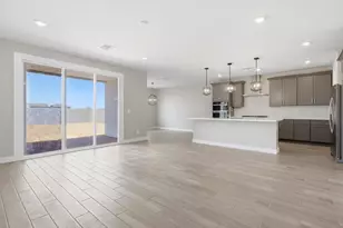 7766 N 78th Dr, Glendale, AZ 85303 - Photo 10
