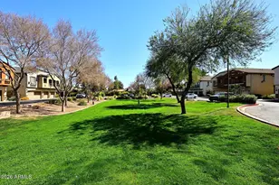 2727 N Price Rd, Chandler, AZ 85224 - Photo 16