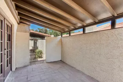 6 E Manzanita Drive, Phoenix, AZ 85020 - Photo 18