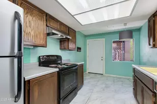 6 E Manzanita Dr, Phoenix, AZ 85020 - Photo 10