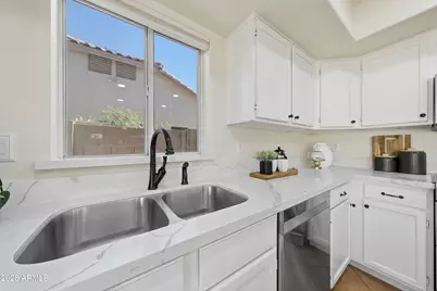 516 W Smoke Tree Road, Gilbert, AZ 85233 - Photo 12