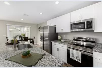 5714 S 12th Lane, Phoenix, AZ 85041 - Photo 10