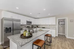 5714 S 12th Ln, Phoenix, AZ 85041 - Photo 12