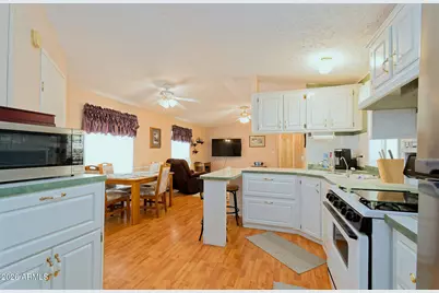 490 N Moon Mountain Avenue #6, Quartzsite, AZ 85346 - Photo 14