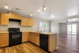 10201 N 115th Dr, Youngtown, AZ 85363 - Photo 6