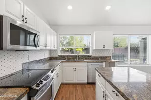 12223 N 60th Ln, Glendale, AZ 85304 - Photo 10