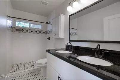 1550 E Cheery Lynn Road, Phoenix, AZ 85014 - Photo 16