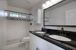 1550 E Cheery Lynn Rd, Phoenix, AZ 85014 - Photo 16