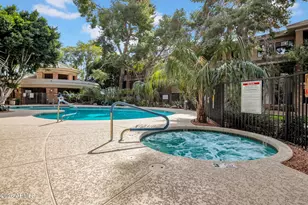 2989 N 44th St, Phoenix, AZ 85018 - Photo 32