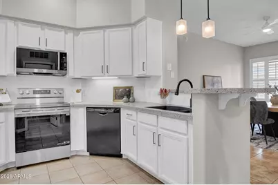 2989 N 44th Street #2039, Phoenix, AZ 85018 - Photo 4