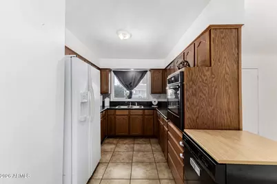 3945 W Orange Drive, Phoenix, AZ 85019 - Photo 10