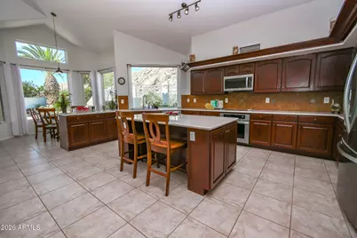 519 E Hiddenview Drive, Phoenix, AZ 85048 - Photo 10