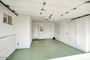 10812 W Hatcher Rd, Sun City, AZ 85351 - Photo 14