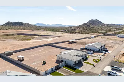 667 W Patrick Place, San Tan Valley, AZ 85143 - Photo 32