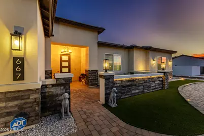 667 W Patrick Place, San Tan Valley, AZ 85143 - Photo 4