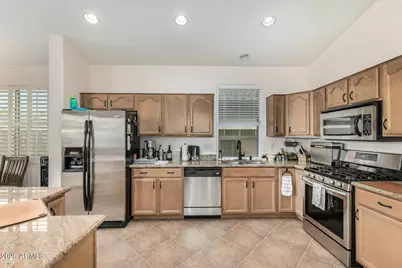 18258 W Addie Lane, Surprise, AZ 85374 - Photo 12