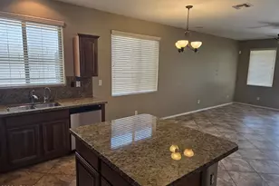 3735 W Desert Creek Ct, Phoenix, AZ 85086 - Photo 10