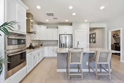 92 E Iloca Lane, Queen Creek, AZ 85140 - Photo 2