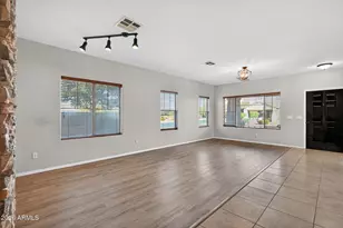 939 E Sourwood Dr, Gilbert, AZ 85298 - Photo 4