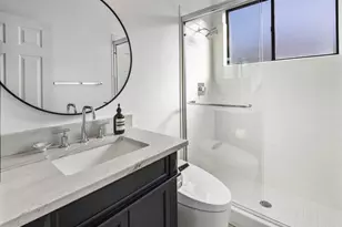 3208 E Orange Dr, Phoenix, AZ 85018 - Photo 18