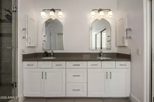 3208 E Orange Dr, Phoenix, AZ 85018 - Photo 16