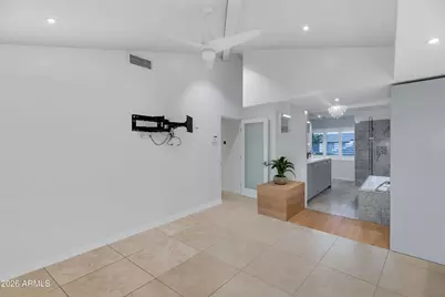 2323 E Devonshire Avenue, Phoenix, AZ 85016 - Photo 14