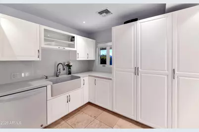 2323 E Devonshire Avenue, Phoenix, AZ 85016 - Photo 8