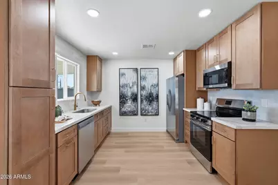 3401 W Oraibi Drive, Phoenix, AZ 85027 - Photo 2