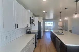 2502 E Paradise Ln, Phoenix, AZ 85032 - Photo 14