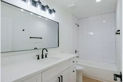 2502 E Paradise Lane #Apt 2, Phoenix, AZ 85032 - Photo 28