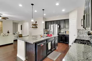 1866 E Ravenswood Dr E, Gilbert, AZ 85298 - Photo 8