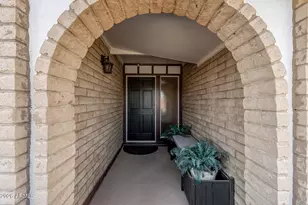 11472 N 47th Ave, Glendale, AZ 85304 - Photo 8