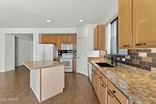 8217 W Bloomfield Rd, Peoria, AZ 85381 - Photo 10