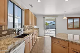 8217 W Bloomfield Rd, Peoria, AZ 85381 - Photo 12