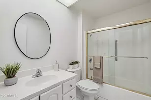 10418 W Prairie Hills Cir, Sun City, AZ 85351 - Photo 24